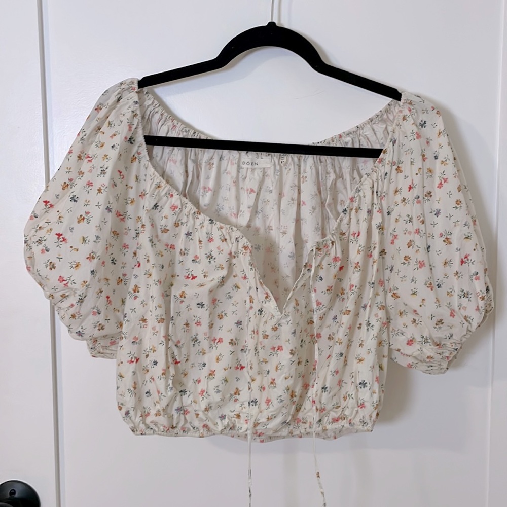 Doen Topaz Top, Cottage Breeze Floral, Size Medium